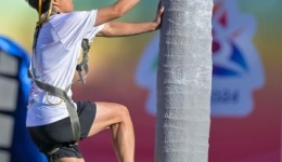 最炫民族风：比谁攀爬得快？这项比赛“很海南”