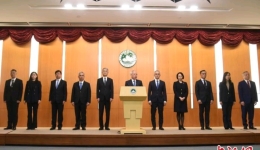 岑浩辉率澳门特区第六届政府主要官员及检察长亮相