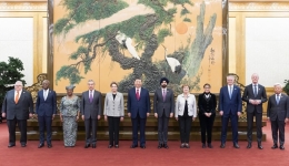 Xinhua Headlines: Xi says China will continue to be biggest engine of world economic growth