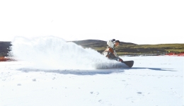 来西藏赴一场激情的冰雪约会