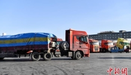 探访青藏公路最大物流集散地格尔木：冬日繁忙依旧