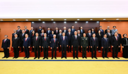 习近平会见澳门特别行政区新任行政、立法、司法机构负责人