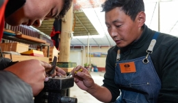 “老手艺”与新技术：感受雪域高原的乡村新画卷