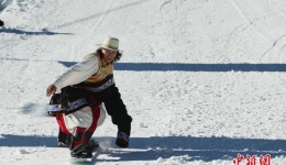 云南香格里拉冬日游持续“热”