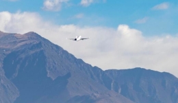 Major airport in Xizang sees record passenger throughput