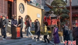 上海玉佛禅寺为西藏地震灾区捐赠善款