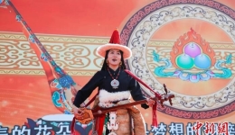 青海民众赏非遗话年俗购年货