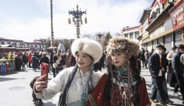 Infrastructure, ecology, post-quake recovery among Xizang's top agendas in 2025