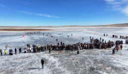 Appreciating the Charm of Ice Sports in Nagqu, Xizang!