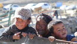 Children's Smiles Captured at Earthquake-Affected Dingri County