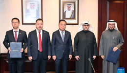 Chinese company signs 557-mln-USD infrastructure construction contracts in Kuwait
