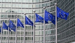 欧盟强烈谴责美国对加拿大和墨西哥加征关税