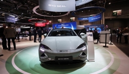 Interview: Tech-enabled transformation highlight of Chinese economy, says U.S. scholar