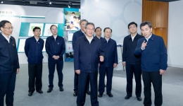 Chinese premier stresses need for stable foreign trade, high-level opening-up