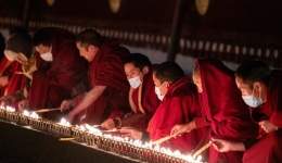 Freedom of religious belief effectively safeguarded in Xizang: white paper