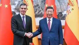 Xinhua Headlines: Chinese, Spanish leaders pledge to enhance ties, safeguard free trade