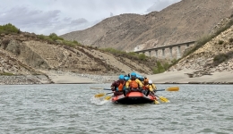 Exciting! Drifting Along Yarlung Zangbo in Nyemo County