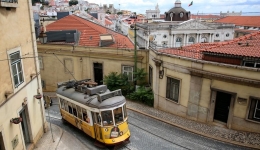 Portuguese PM pledges full power restoration within hours
