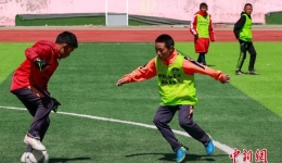 Football Youth Training Base at 4500 Meters: Oxygen Deficiency, Yet Abundant in Love