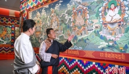 200米唐卡长卷讲述民族团结故事 献礼西藏自治区成立60周年