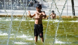 Heatwaves, drought grip Europe, fueling calls for global action