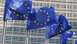 EU seeks trade deal framework with U.S., keeps retaliation option open: officials