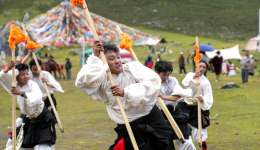 Traditional Dakpo Axie dance performed at scenic area in Nagqu City, China's Xizang