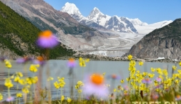 Exploring the Happy Tibetan Village at the Foot of the Ancient Glacier