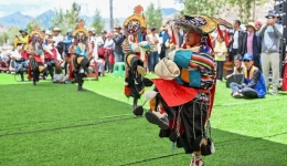 Young voices carry Tibetan opera's ancient echoes