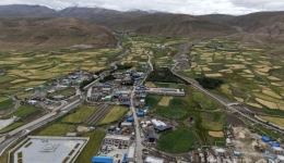 西藏萨迦县协同推进地震灾后重建和城乡历史文化保护传承工作