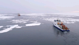 我国在北极冰区首次实现载人深潜