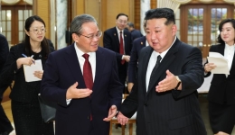China ready to strengthen strategic communication with DPRK, says Premier Li