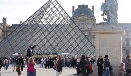 Louvre director admits security failures, proposes new measures