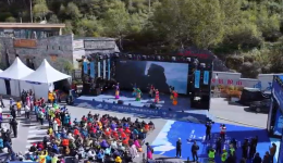 2025拓路者第八届四姑娘山登山大会启幕 多维挑战开启雪山新篇