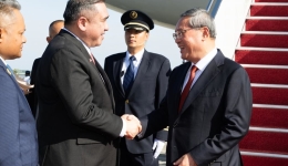 Chinese premier arrives in Malaysia for leaders' meetings on East Asian cooperation