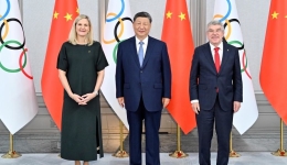 Xi meets with IOC President Coventry, Honorary President for Life Bach