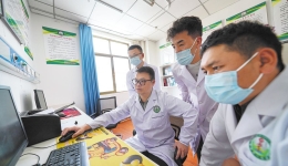 Medical aid soothes Kashin-Beck disease patients