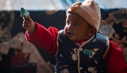 InXizang | Baby born after earthquake grows up in Tingri County, SW China's Xizang