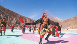 雪域同欢庆丰年 喜气满堂——四川的西北角·石渠三日