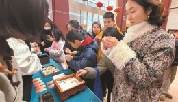 丙午迎春 火马纳福  在西藏博物馆品独特年俗