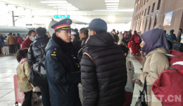 【新春走基层】你奔赴团圆 我守护归途——记拉萨站客运值班员强久桑布的第19个春运