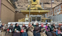 【新春走基层】甘肃卓尼“百年藏寨”里的“福寿密码”
