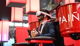 Xinhua Headlines: From connectivity to intelligence, global mobile industry showcases new wave of innovation