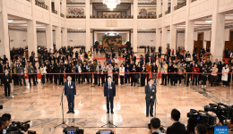 CPPCC members attend group interview ahead of annual session