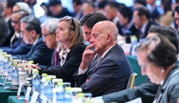 Xinhua Commentary: China serves as crucial pillar of stability, certainty in turbulent world