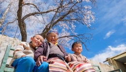 InXizang | Former Serf Tsering Sangmo witnesses changes of life in Xizang