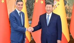 Xinhua Headlines: Xi calls for enhancing China-Spain cooperation for more outcomes in meeting with Sanchez