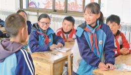 触摸民族“根脉”传承优秀文化