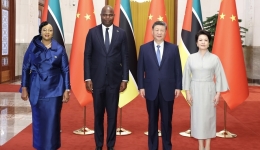 习近平同莫桑比克总统查波会谈
