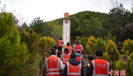 滇藏公路通车50周年：缅怀筑路先烈